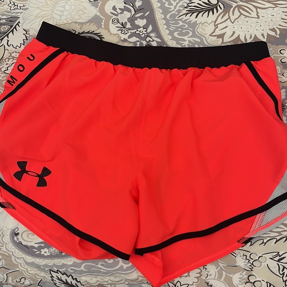Under Armour running shorts size L - Picture 2 of 2
